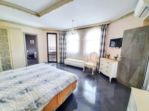 Unique, luxurious 4-bedroom maisonette just 300 m from the beach in Nessebar!