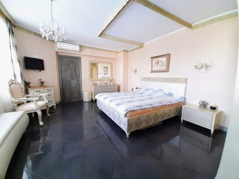 Unique, luxurious 4-bedroom maisonette just 300 m from the beach in Nessebar!