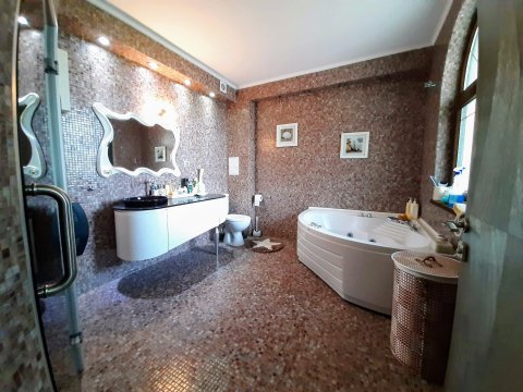 Unique, luxurious 4-bedroom maisonette just 300 m from the beach in Nessebar!