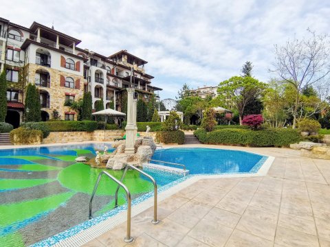 Unique, luxurious 4-bedroom maisonette just 300 m from the beach in Nessebar!