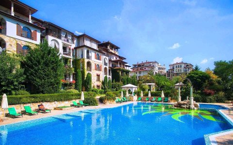 Unique, luxurious 4-bedroom maisonette just 300 m from the beach in Nessebar!