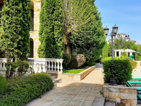 Unique, luxurious 4-bedroom maisonette just 300 m from the beach in Nessebar!