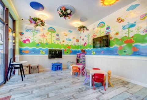 Unique, luxurious 4-bedroom maisonette just 300 m from the beach in Nessebar!