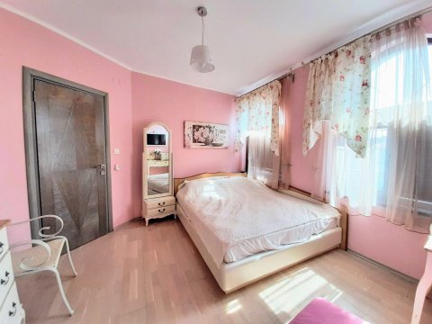 Unique, luxurious 4-bedroom maisonette just 300 m from the beach in Nessebar!