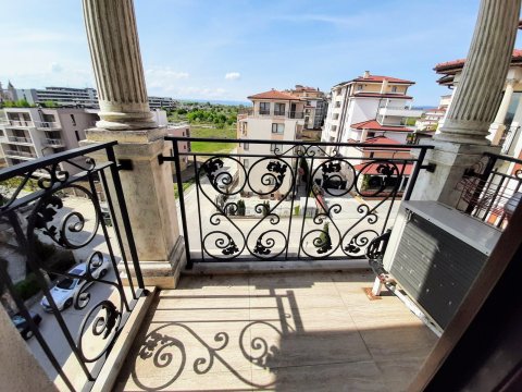 Unique, luxurious 4-bedroom maisonette just 300 m from the beach in Nessebar!