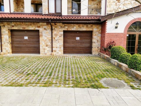 Unique, luxurious 4-bedroom maisonette just 300 m from the beach in Nessebar!