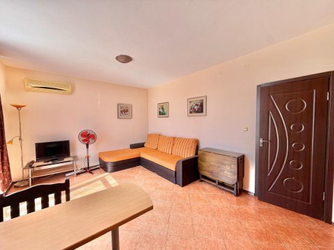 One-bedroom apartment with a spacious terrace in Sunny Beach!