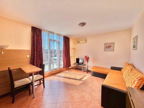 One-bedroom apartment with a spacious terrace in Sunny Beach!