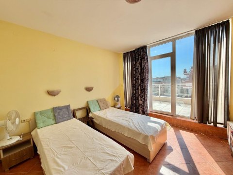 One-bedroom apartment with a spacious terrace in Sunny Beach!