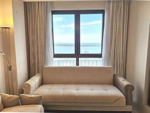 2-room apartment with panoramic sea views in Lazuren Bryag