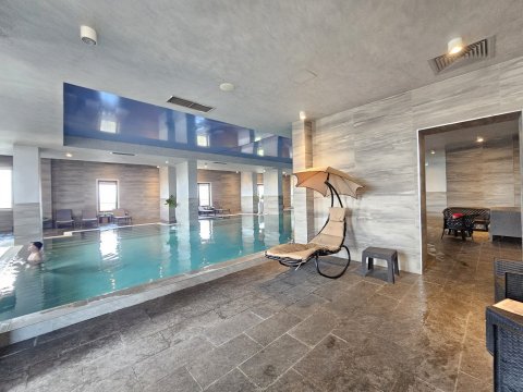 2-room apartment with panoramic sea views in Lazuren Bryag