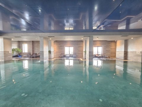 2-room apartment with panoramic sea views in Lazuren Bryag