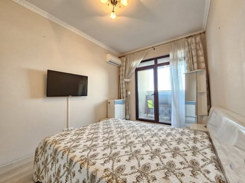 2-room apartment with panoramic sea views in Lazuren Bryag