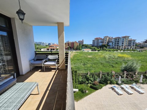 Spacious 2-room apartment, Viyana complex, Nesebar