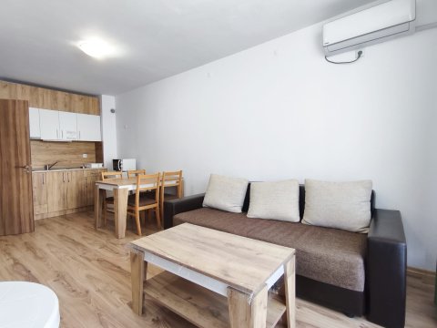 Spacious one-bedroom apartment in the gated complex Chateau Aheloy 2 with swimming pools in Aheloy