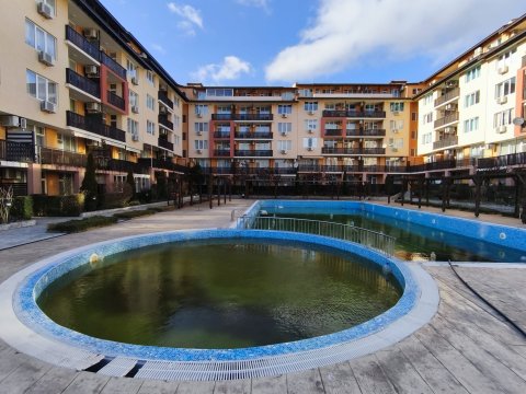 Spacious one-bedroom apartment in the gated complex Chateau Aheloy 2 with swimming pools in Aheloy