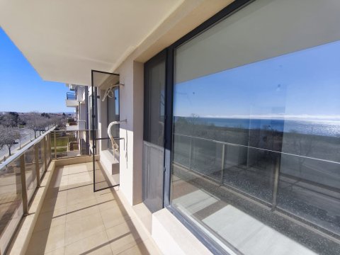 Panoramic terrace + sea view - new apartment