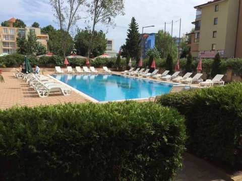 TOP LOCATION! One-bedroom apartment next to the Mladost supermarket in Sunny Beach
