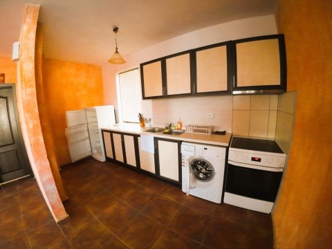 Sale of a two-story house with AKT 16