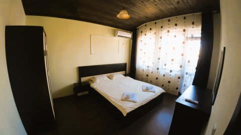 Sale of a two-story house with AKT 16