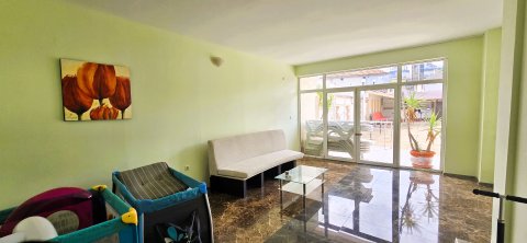 Beautiful family hotel with restaurant for sale in the central part of Ravda