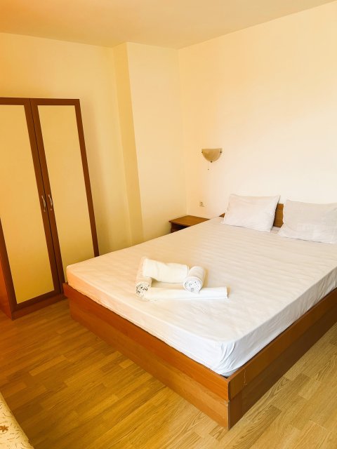 Beautiful family hotel with restaurant for sale in the central part of Ravda