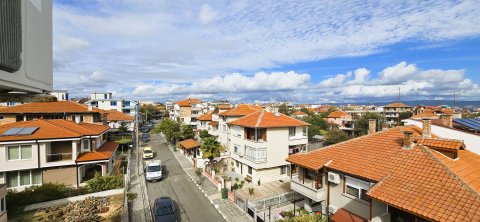 Beautiful family hotel with restaurant for sale in the central part of Ravda