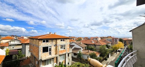 Beautiful family hotel with restaurant for sale in the central part of Ravda