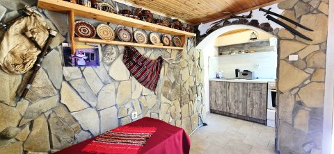 For sale a two-storey house with 3 bedrooms, a tavern and a garage near the center of Aytos