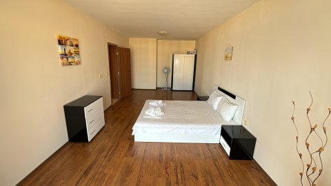 Прекрасная квартира с панорамным видом на море в комплексе Midia Aheloy.