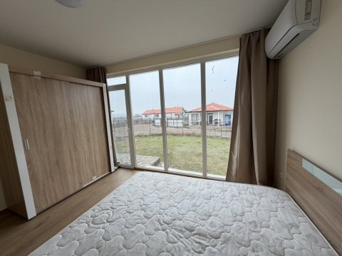 Новый, полностью меблированный одноэтажный дом недалеко от Каблешкова - без платы за обслуживание.