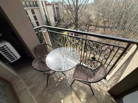 Two-room apartment in Cascadas