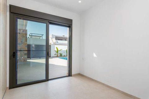 Luxury detached chalet, 2 km from the sea with private pool, San Javier