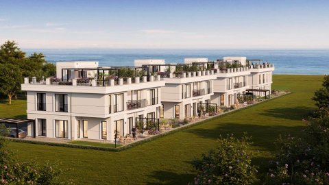 "8 Del Mar" - beachfront accommodation by the sea