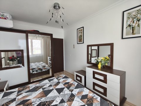 One bedroom apartment for sale in a gated complex in Sveti Vlas