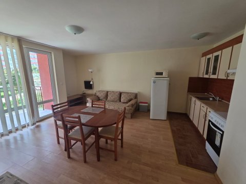 One-bedroom apartment in the first row with sea view!