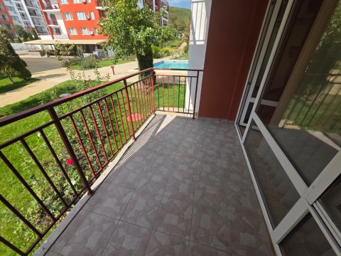 One-bedroom apartment in the first row with sea view!