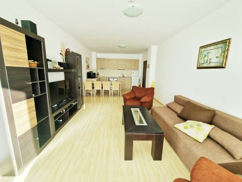 Spacious three-bedroom with two bathrooms, right on the beach, Byala