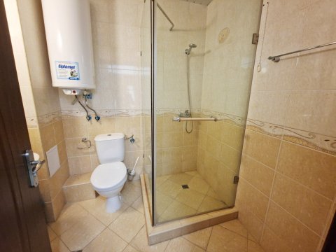 Spacious three-bedroom with two bathrooms, right on the beach, Byala