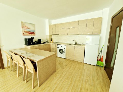 Spacious three-bedroom with two bathrooms, right on the beach, Byala