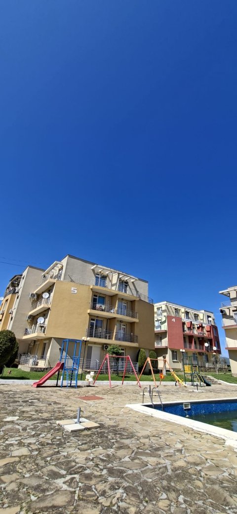 Двустаен в Sunny Day 5