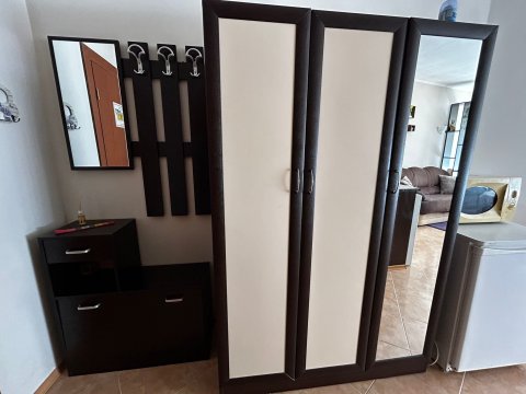 Просторно студио за продажба в комплекс Sunset Beach 1 с минимална такса поддръжка
