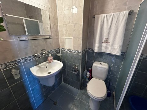 Просторно студио за продажба в комплекс Sunset Beach 1 с минимална такса поддръжка