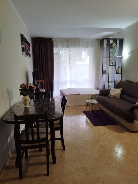 Просторно студио за продажба в комплекс Sunset Beach 1 с минимална такса поддръжка