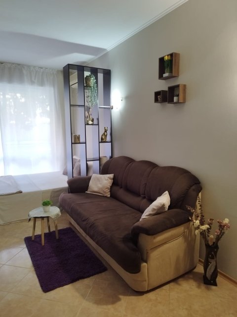 Просторно студио за продажба в комплекс Sunset Beach 1 с минимална такса поддръжка