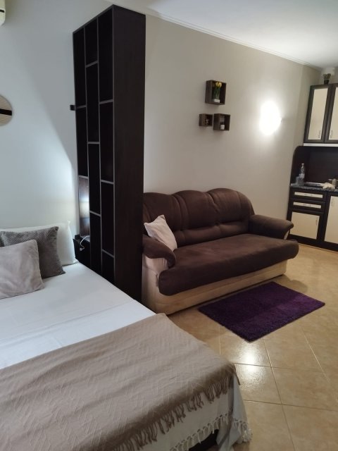 Просторно студио за продажба в комплекс Sunset Beach 1 с минимална такса поддръжка