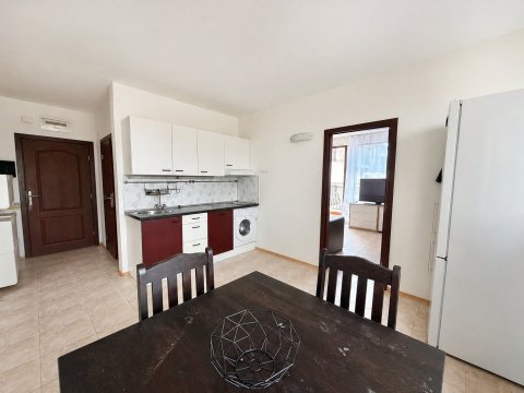 Тристаен апартамент в Слънчев Бряг! Изгодна цена!