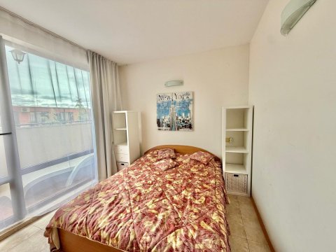 Тристаен апартамент в Слънчев Бряг! Изгодна цена!