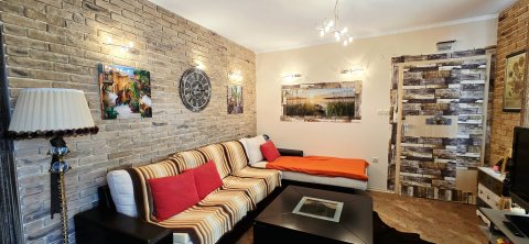 Fully furnished and equipped 2-bedroom apartment for sale in the Kamelia Garden complex