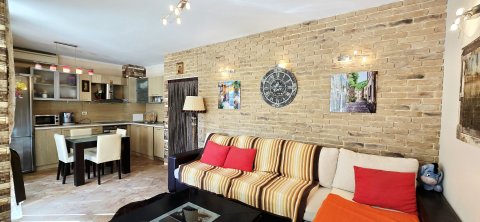 Fully furnished and equipped 2-bedroom apartment for sale in the Kamelia Garden complex